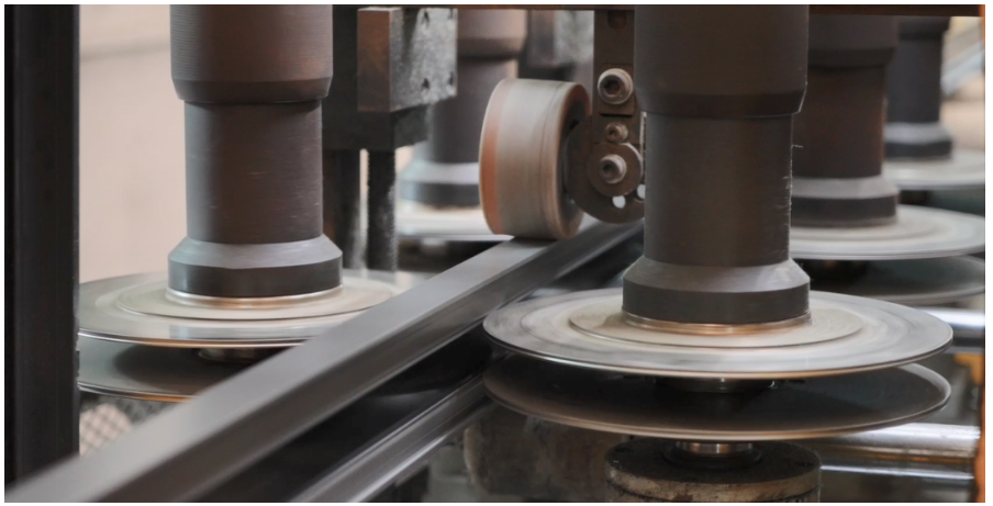 فينيكس للأبواب والنوافذ الألومنيوم |يعد التحكم في المصدر الأصلي من خلال عزل الصوت الشريطي أكثر أمانًا